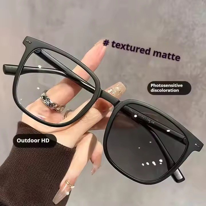 New Photochromic Anti-blue Glasses Black Frame Photochromic Discoloration Glasses Frame - Image 4