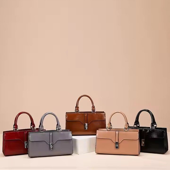 Women's Fashion Oil Wax PU Leather Bag Trendy Single Shoulder Crossbody Bag with Large Capacity Tote Bag - Image 3