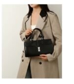Women's Fashion Oil Wax PU Leather Bag Trendy Single Shoulder Crossbody Bag with Large Capacity Tote Bag - Image 8
