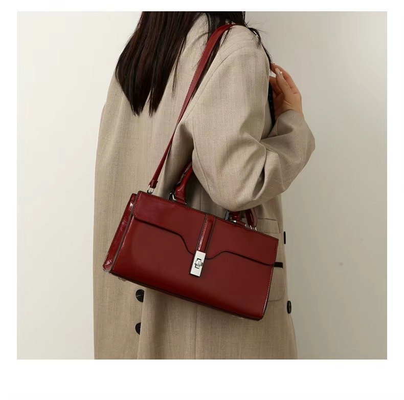 Women's Fashion Oil Wax PU Leather Bag Trendy Single Shoulder Crossbody Bag with Large Capacity Tote Bag - Image 6