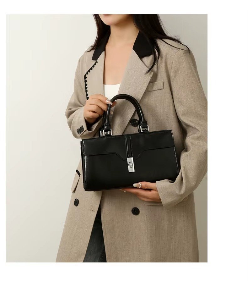 Women's Fashion Oil Wax PU Leather Bag Trendy Single Shoulder Crossbody Bag with Large Capacity Tote Bag - Image 8