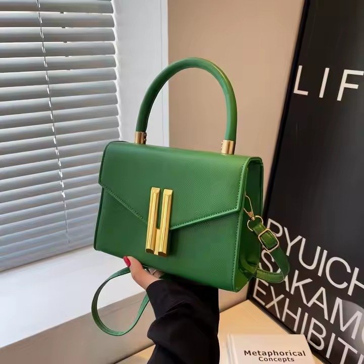 New Design Female Fashion Large Capacity Leather Handbags Shoulder Bag Underarm Bags for Women - Image 2