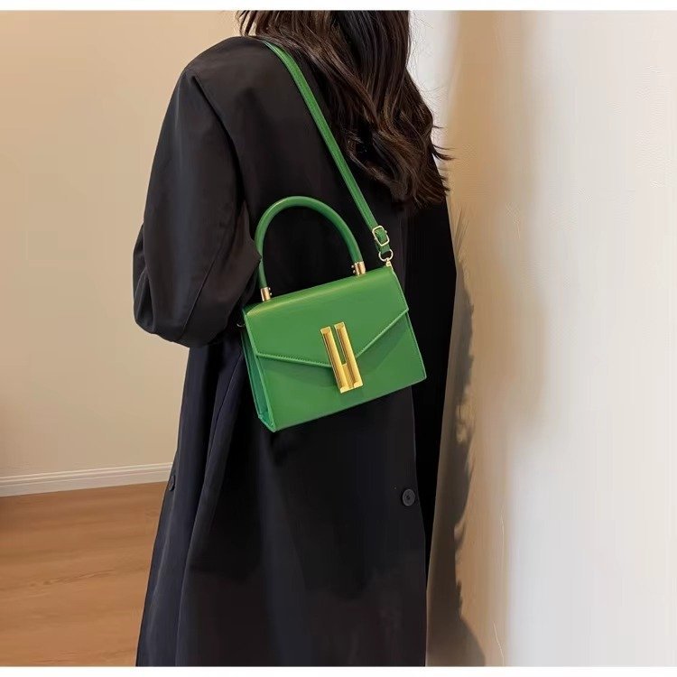 New Design Female Fashion Large Capacity Leather Handbags Shoulder Bag Underarm Bags for Women - Image 9