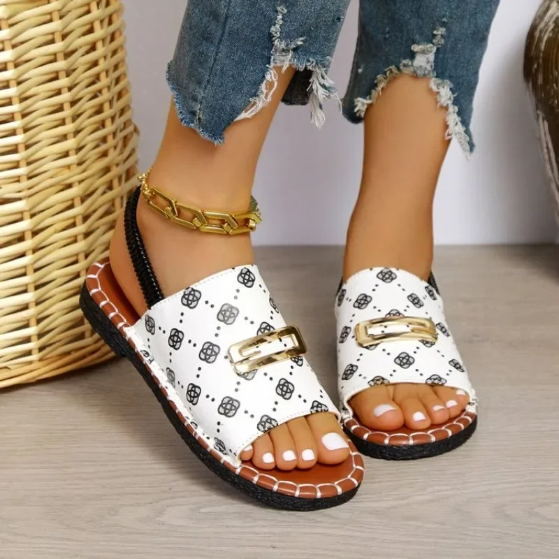 Women Casual Beach Luxury Sandals Lightweight Summer New Fashion Outdoor Flat Sandals Women Open Toe Anti-slip Designer Shoes - Image 5