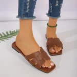 Ladies' fashionable casual flat sandals, versatile outdoor wear, flat slippers for wearing outside - Image 6